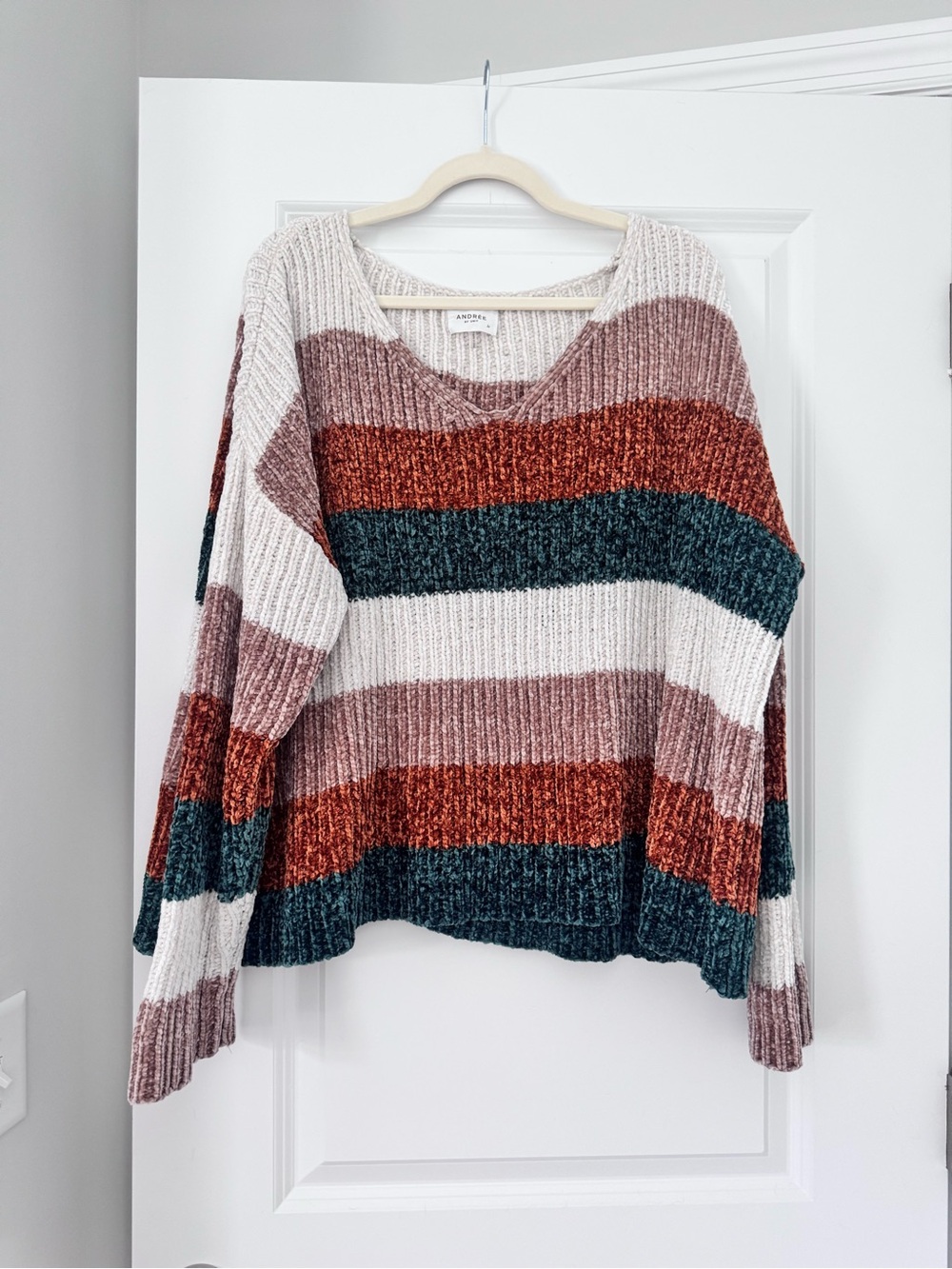 Andree Striped V-Neck Sweater in Cream, Rust, Dusty Rose & Teal